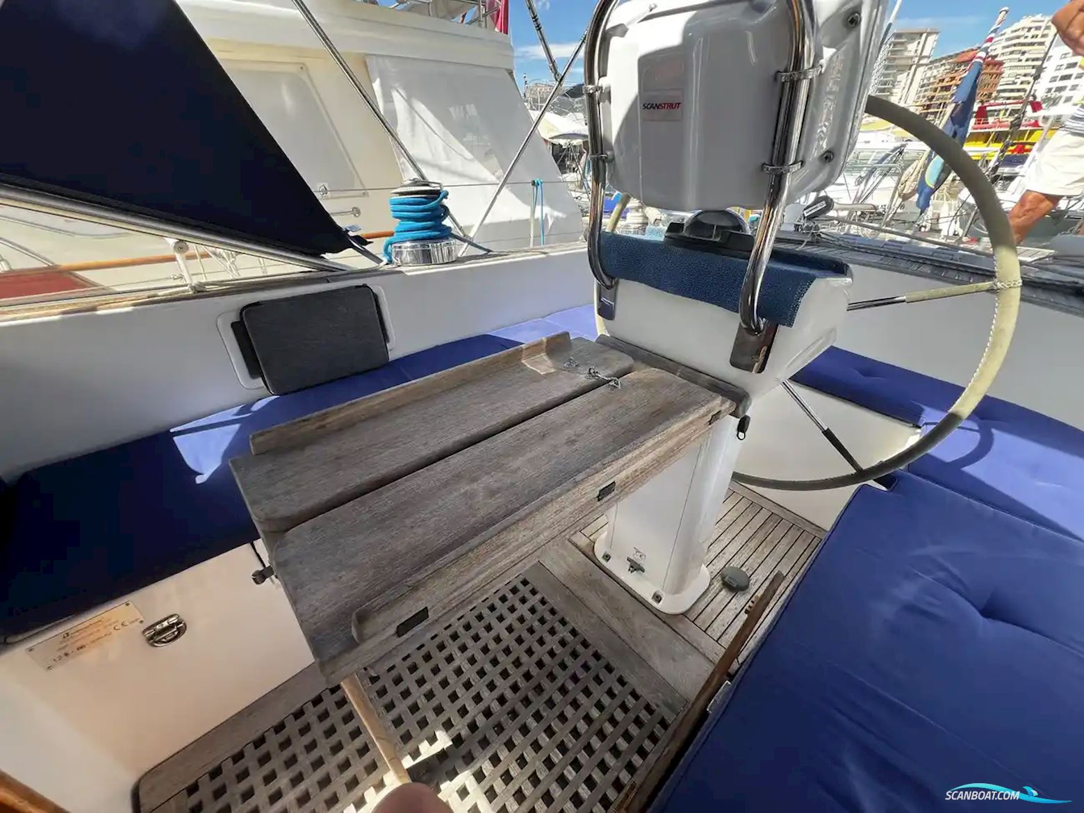 Hallberg-rassy 42F MK II