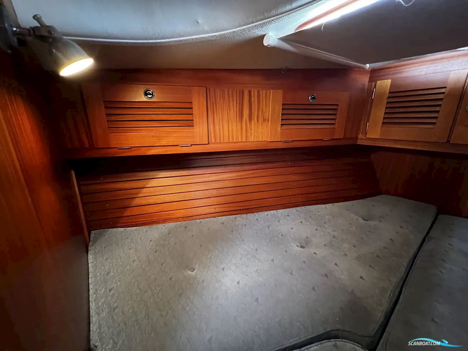 Hallberg-rassy 42F MK II