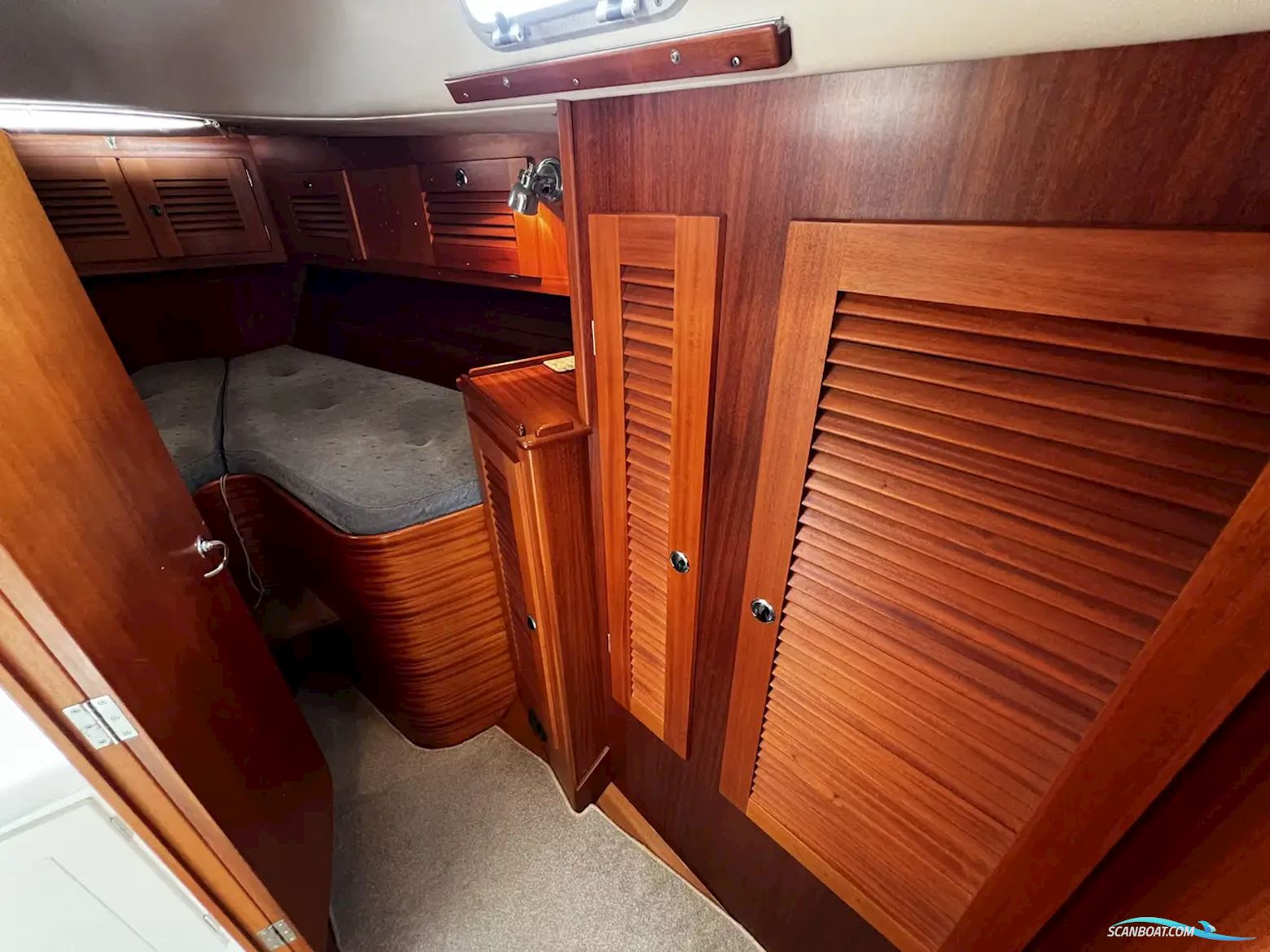 Hallberg-rassy 42F MK II
