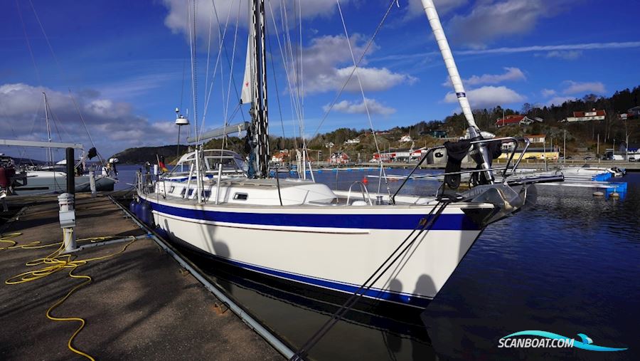 Hallberg-Rassy 43