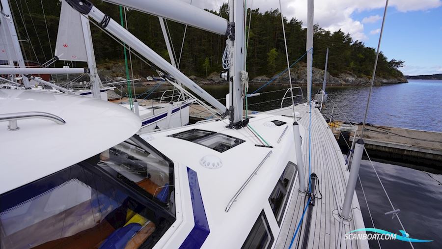 Hallberg-Rassy 44