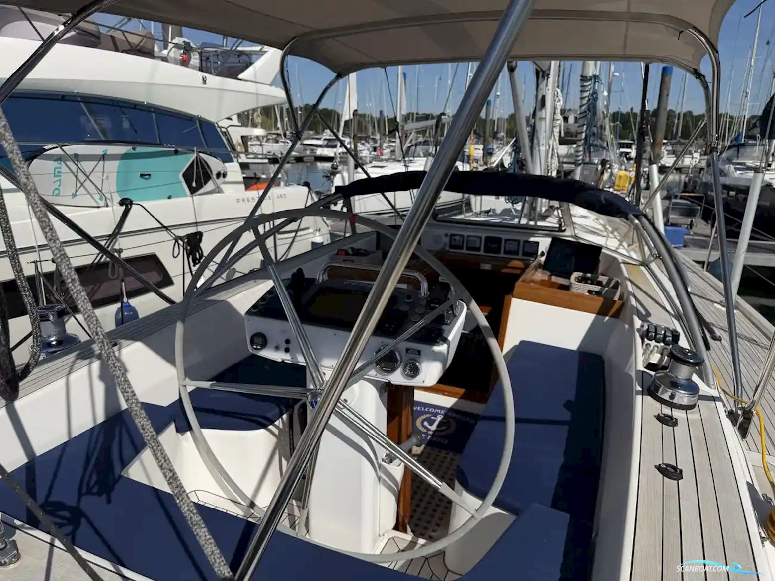 Hallberg-Rassy 44