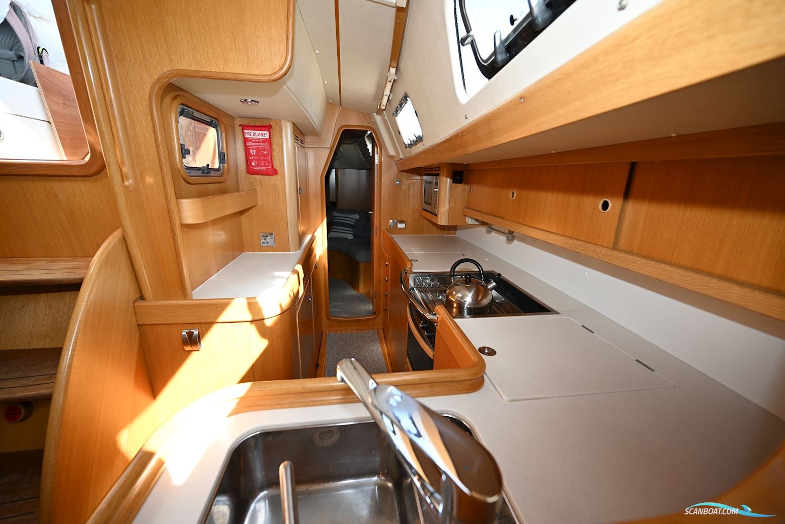 Hallberg Rassy 44