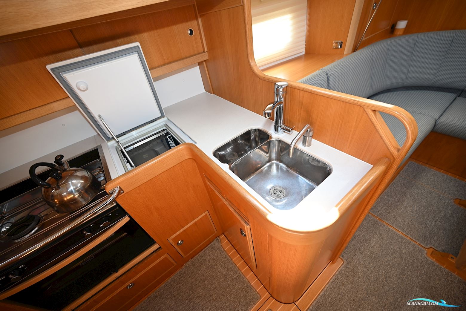 Hallberg Rassy 44