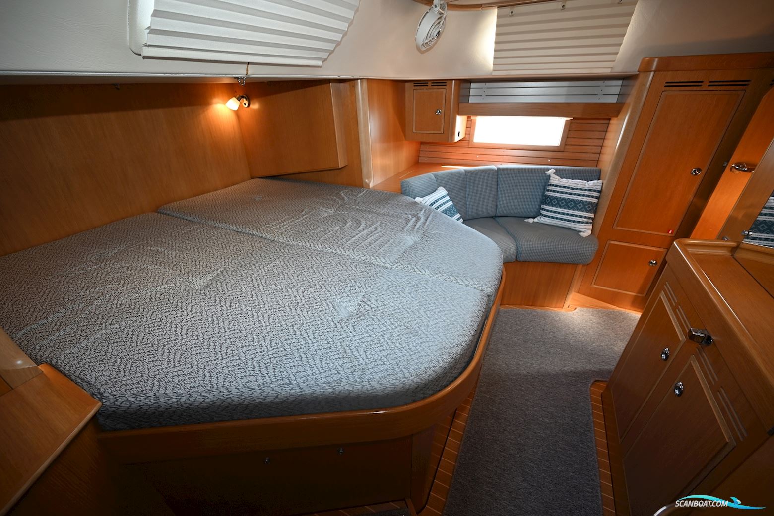 Hallberg Rassy 44