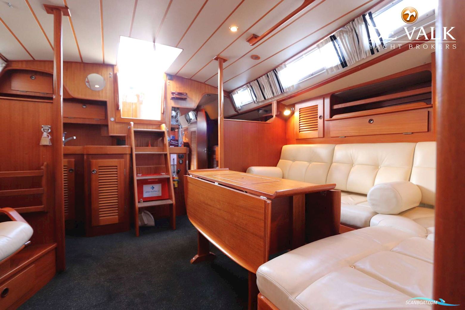 Hallberg Rassy 45