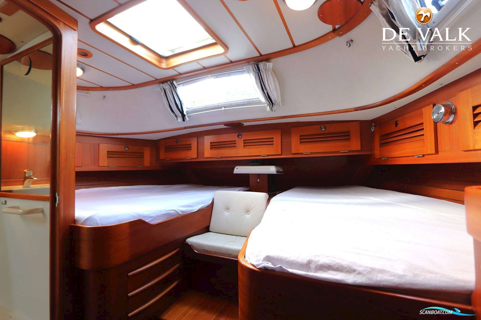 Hallberg Rassy 45