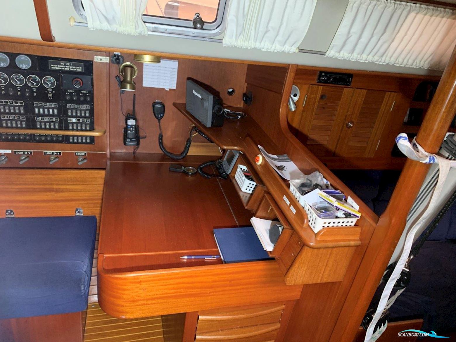 Hallberg-Rassy 45