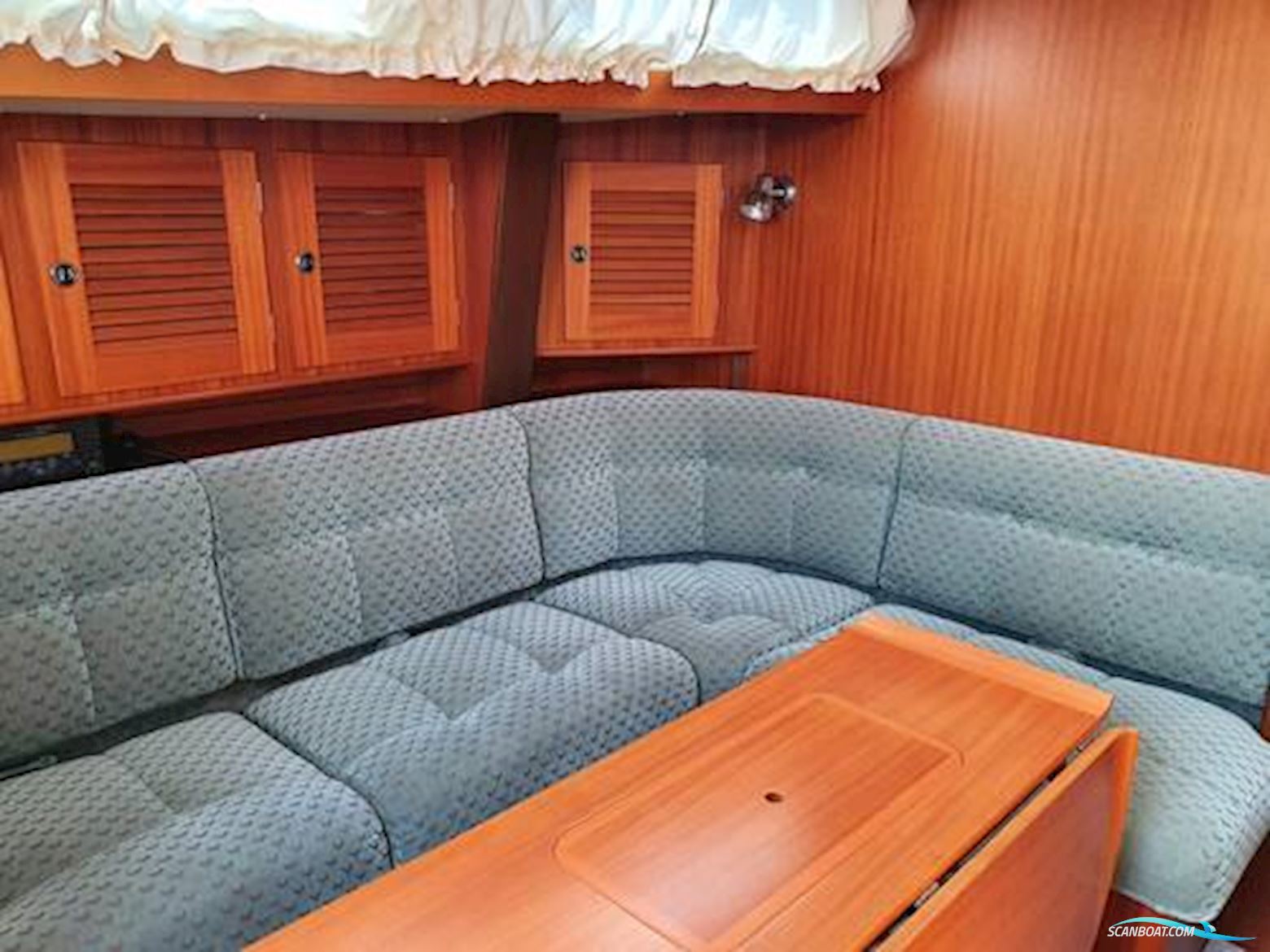 Hallberg Rassy 46