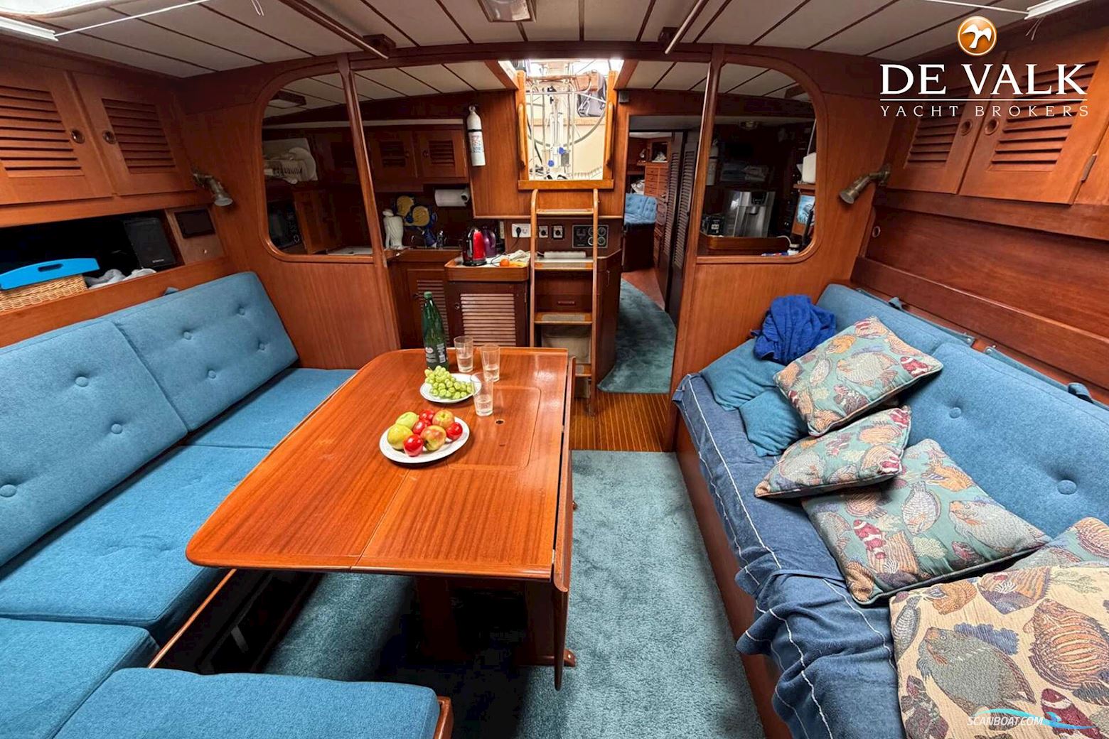 Hallberg Rassy 49