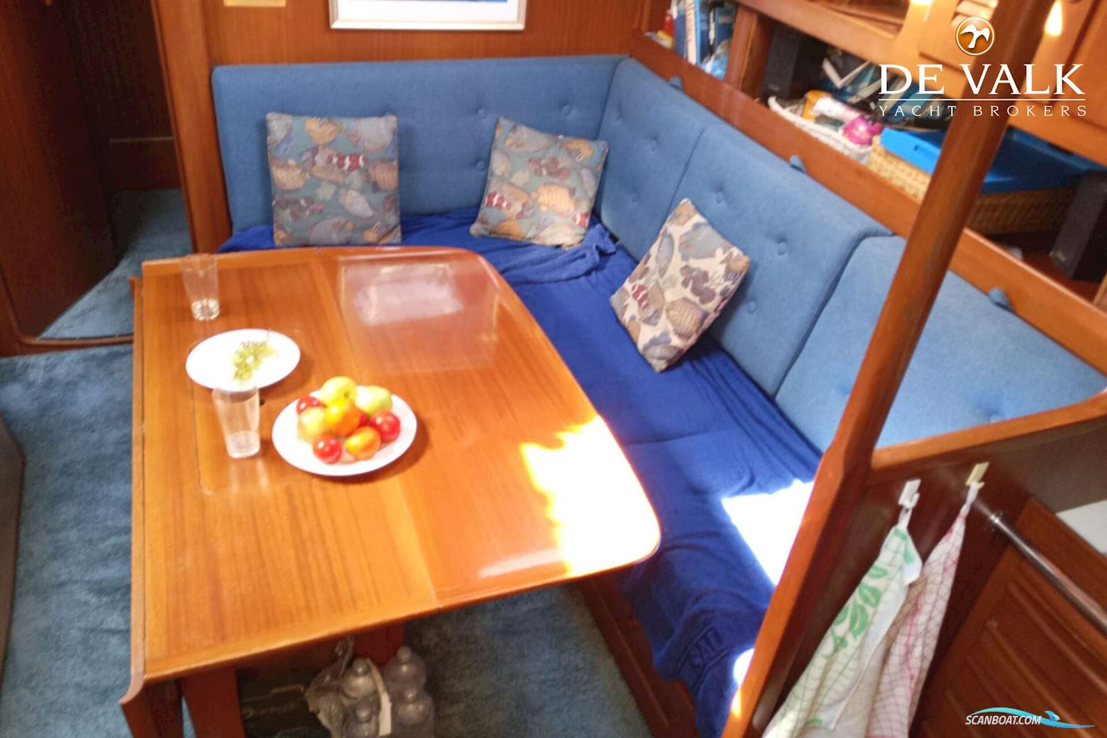 Hallberg Rassy 49