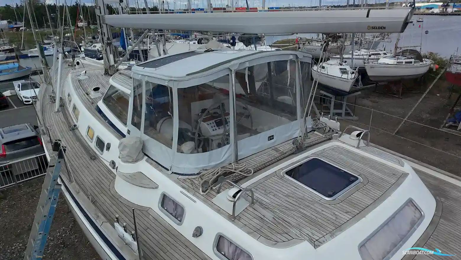 Hallberg-Rassy 54