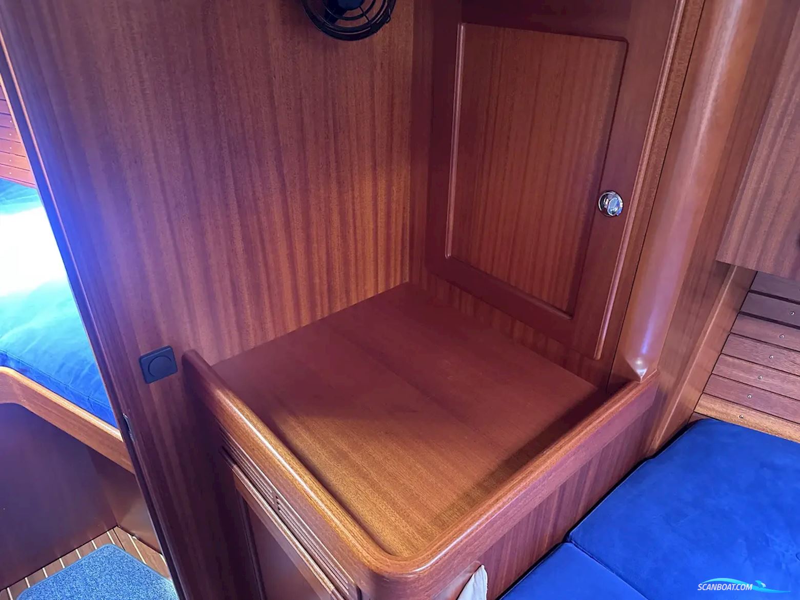 Hallberg-Rassy 54