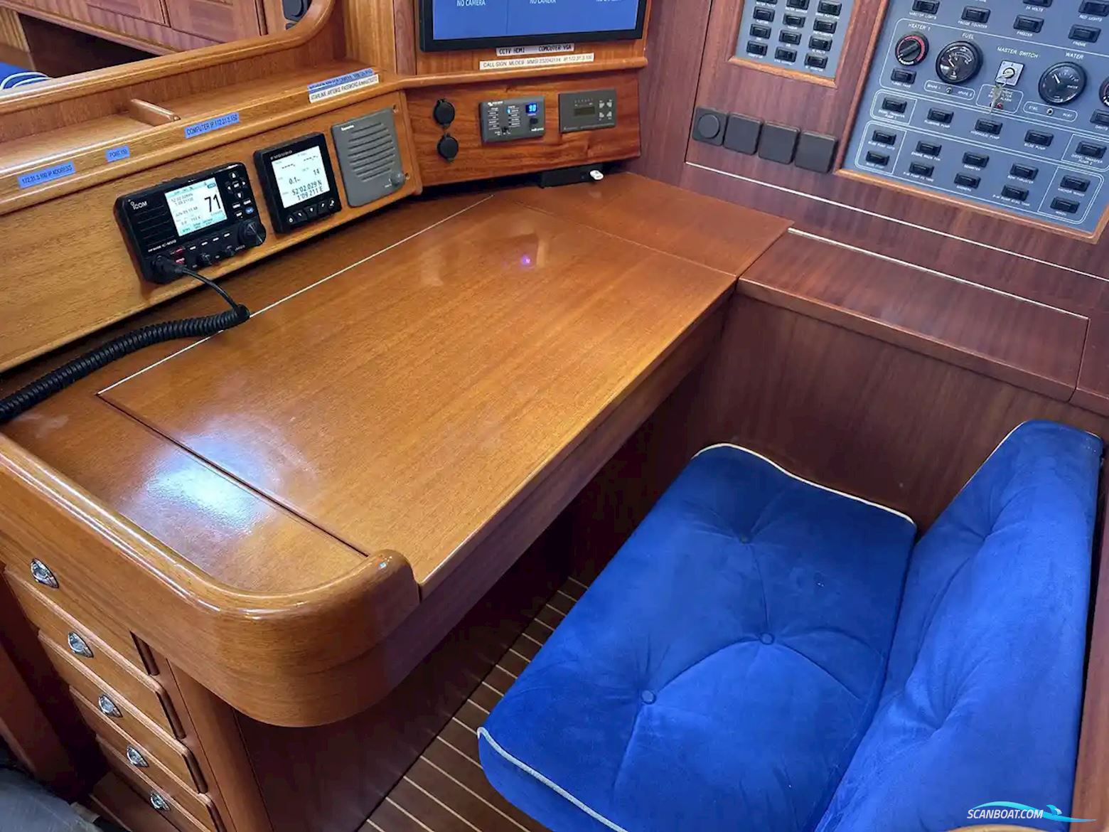 Hallberg-Rassy 54