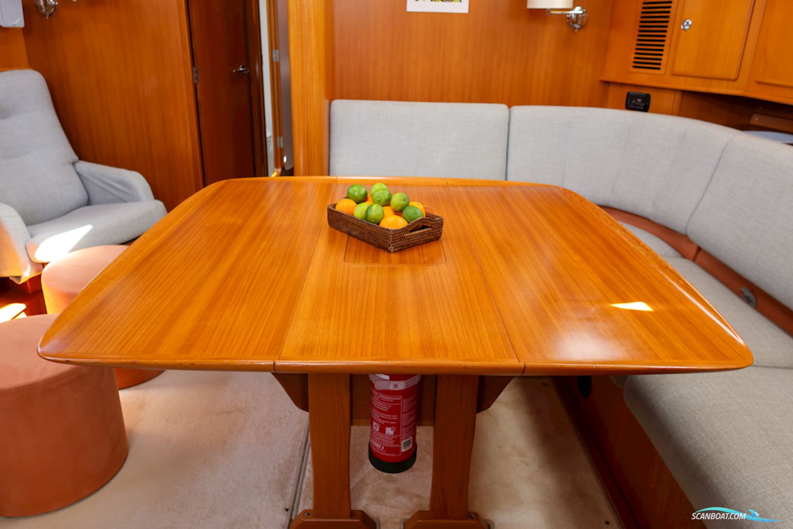 Hallberg-Rassy 54