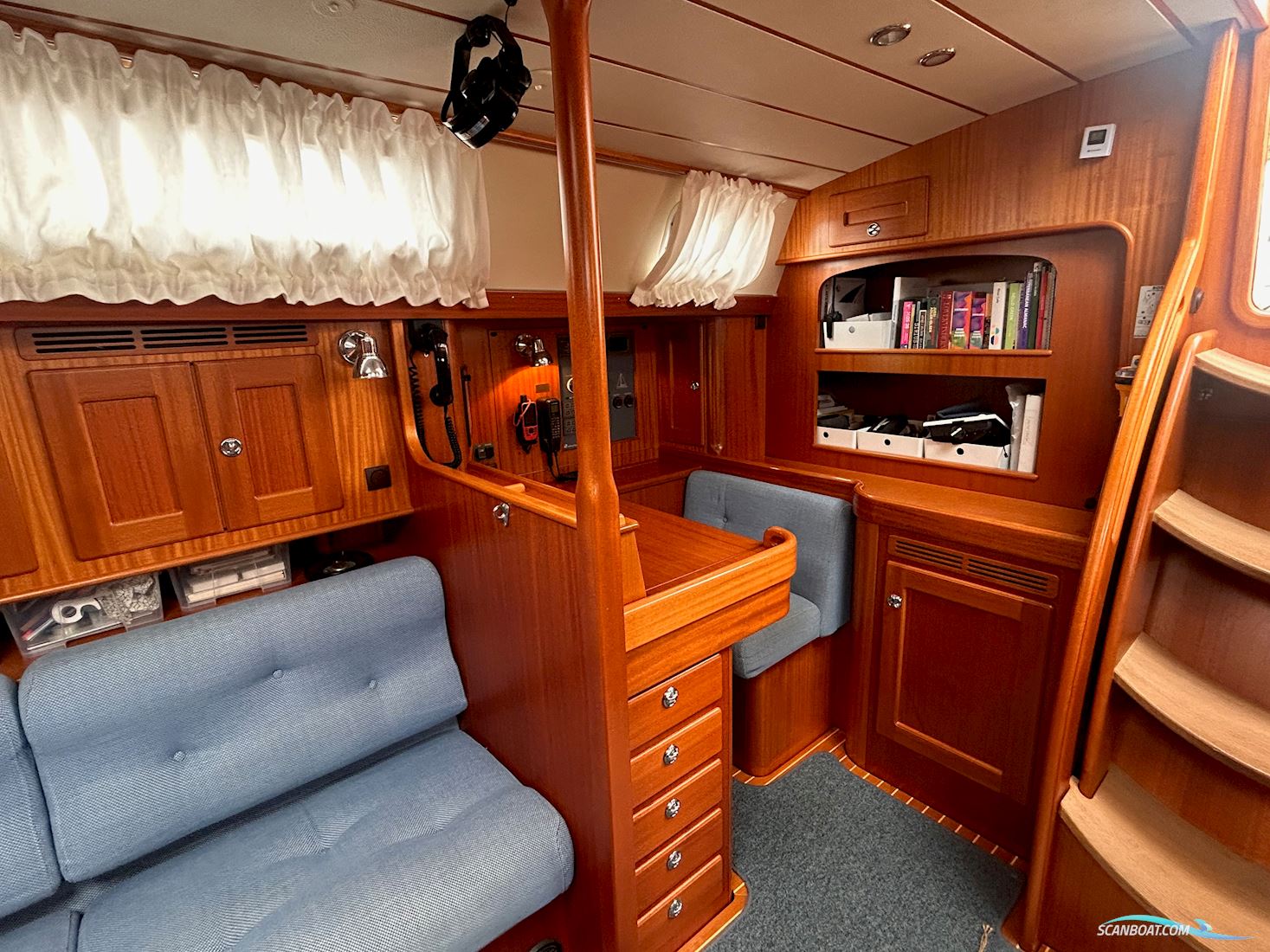 Hallberg-Rassy 54