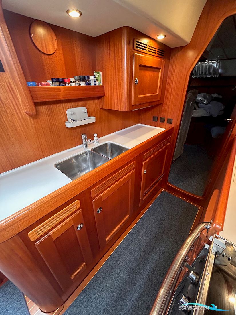Hallberg-Rassy 54