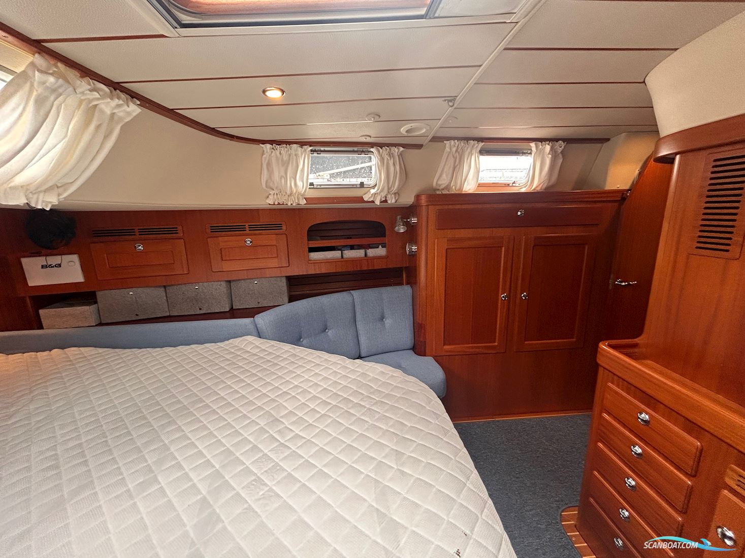 Hallberg-Rassy 54