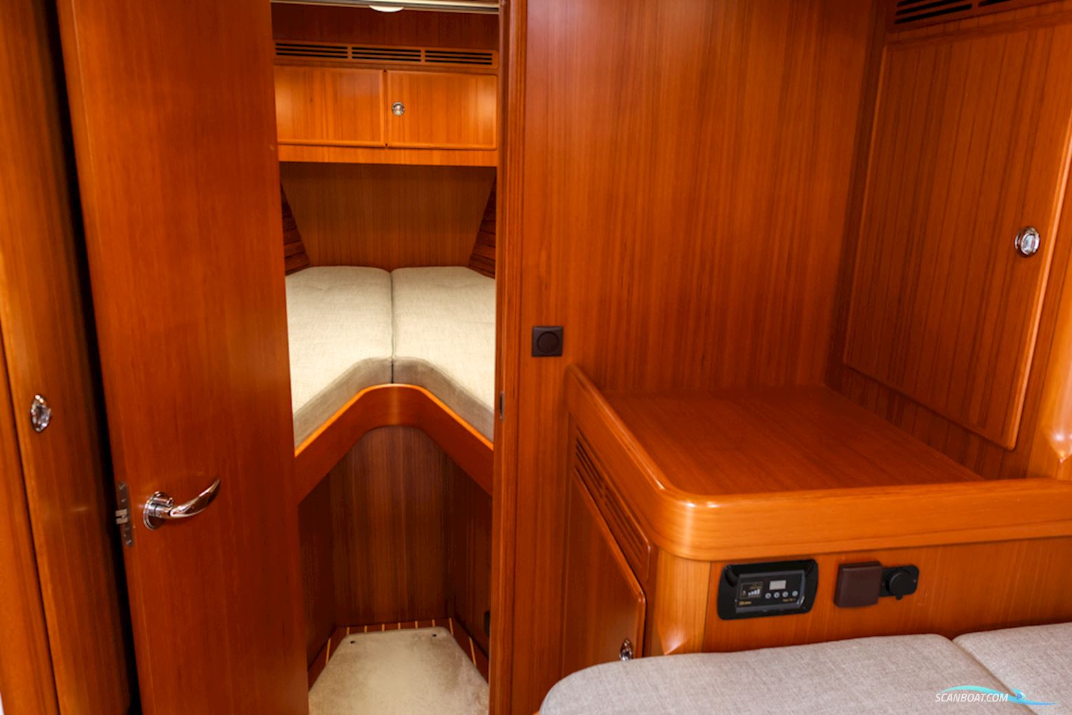 Hallberg-Rassy 54