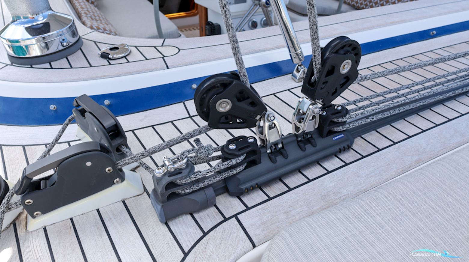 Hallberg-Rassy 54