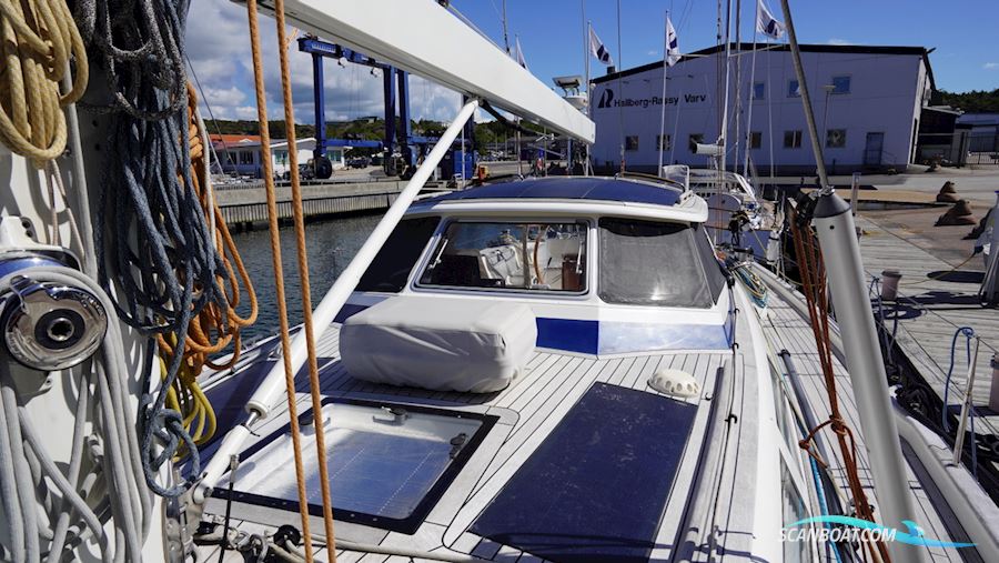 Hallberg-Rassy 55