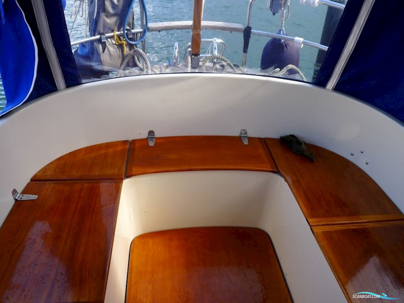 Hallberg-Rassy 94 Kutter