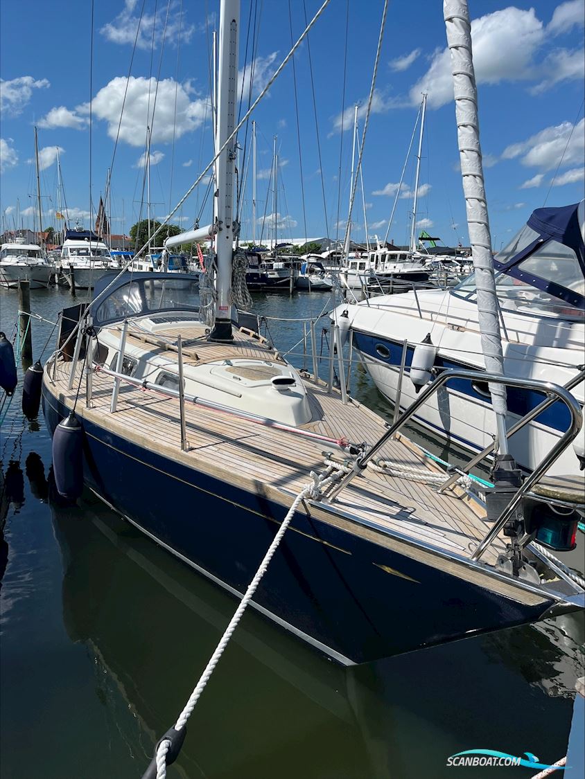 Hallberg-Rassy Mistress 32