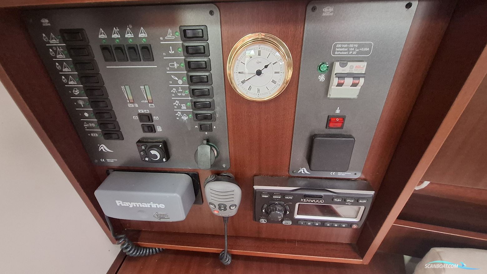 Hanse 320