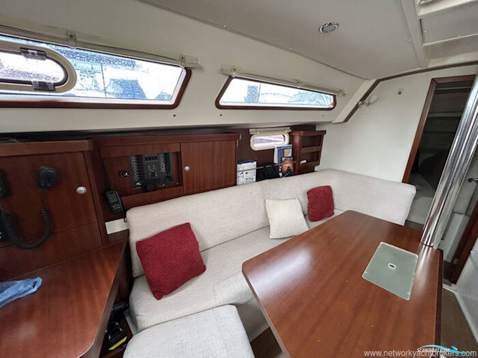Hanse 320