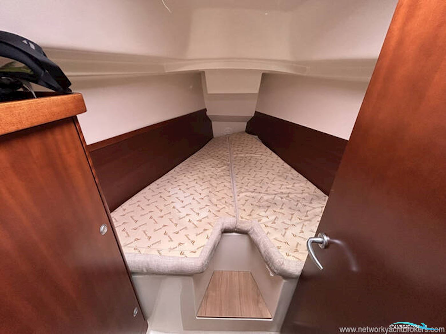 Hanse 320