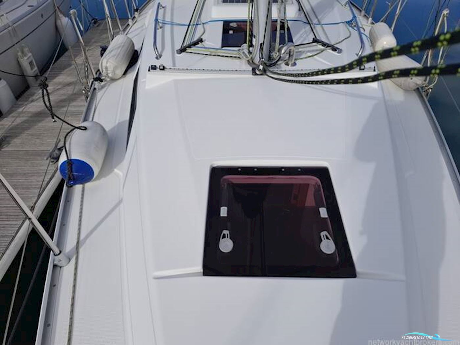 Hanse 325