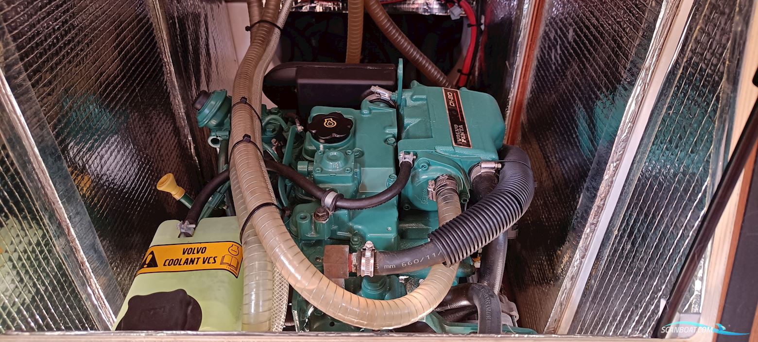 Hanse 325