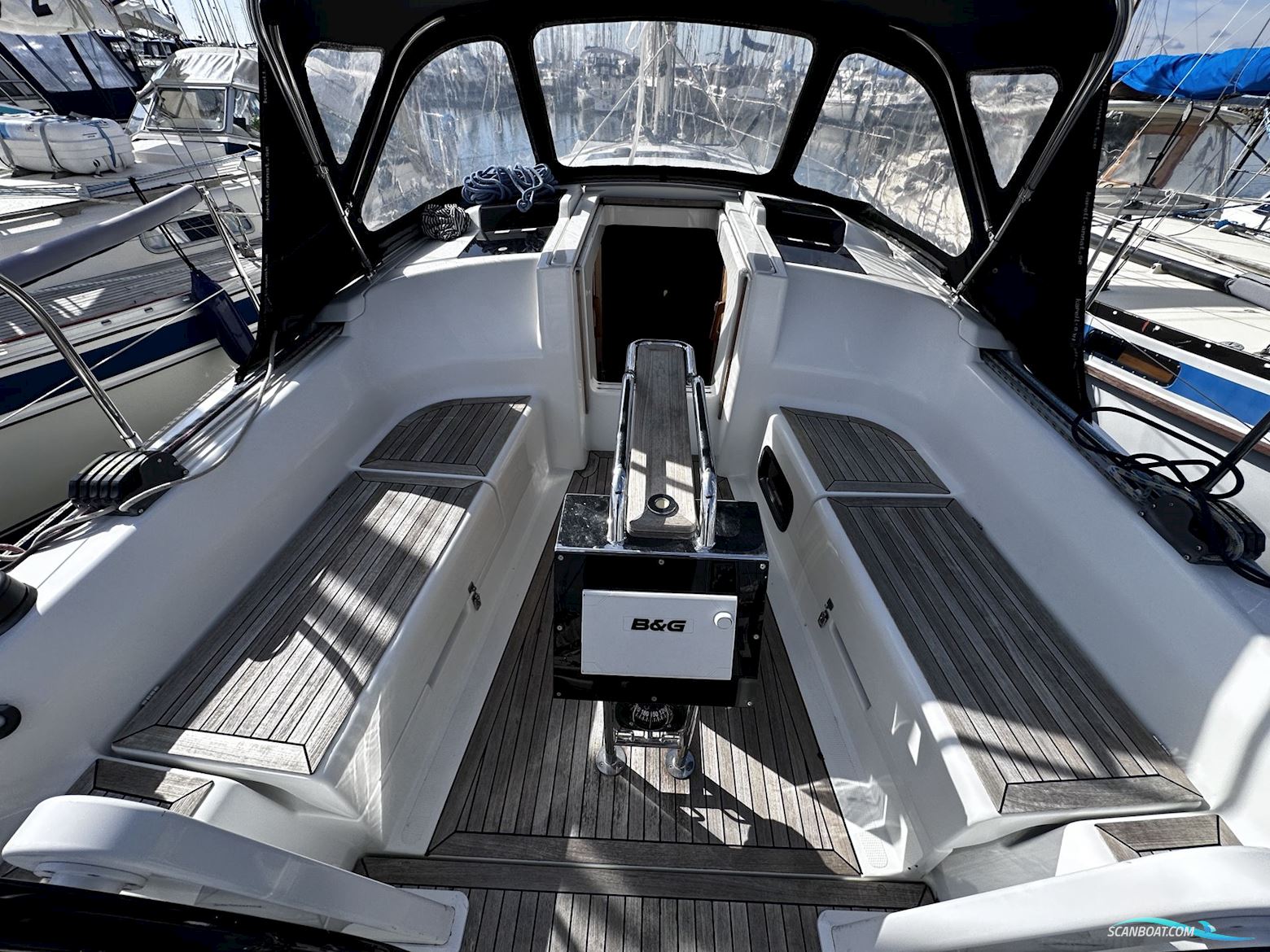 Hanse 345