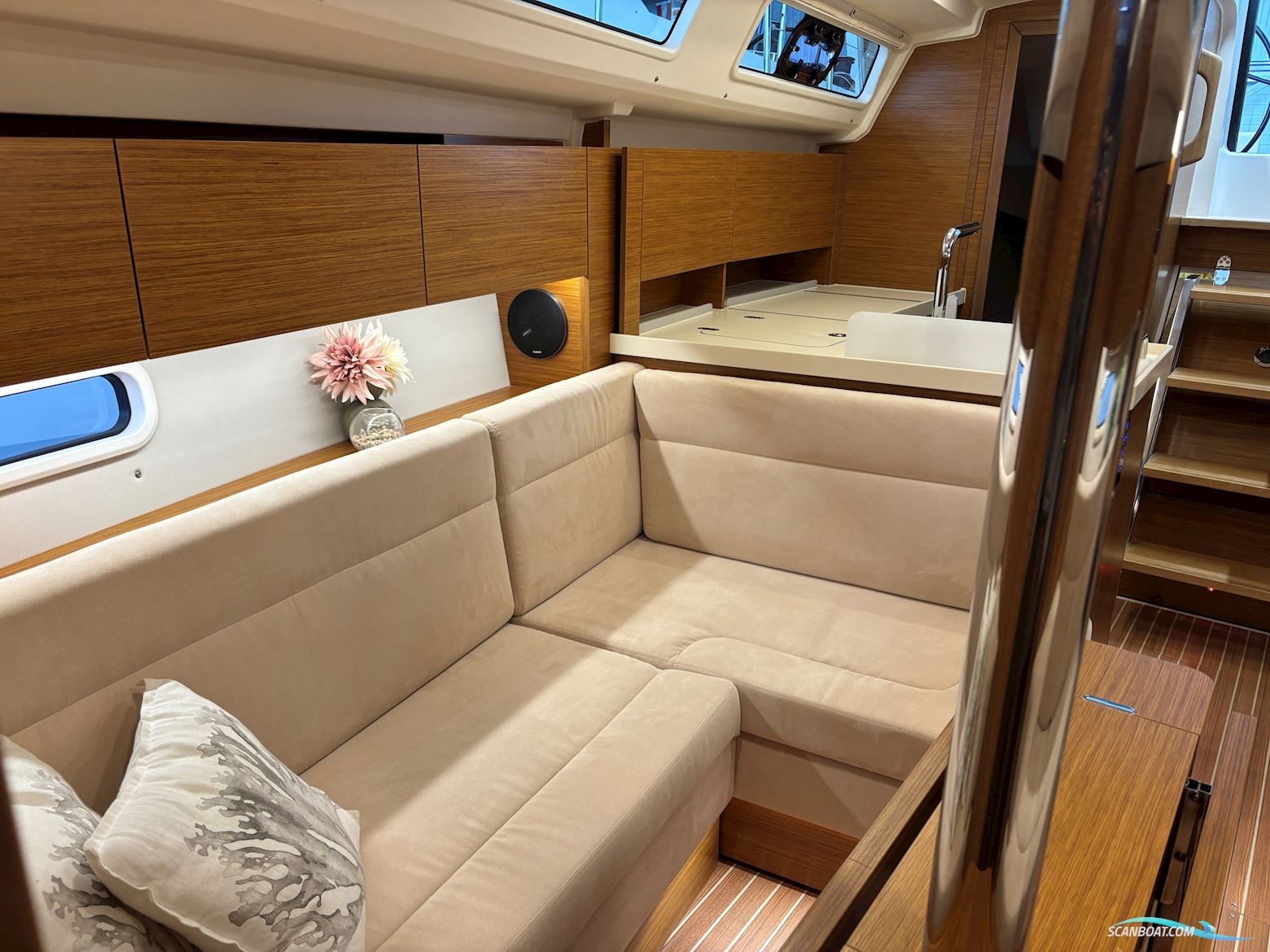 Hanse 348