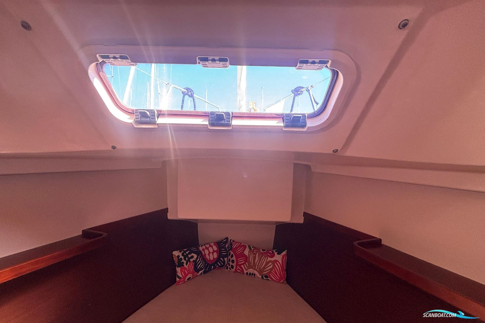 Hanse 370