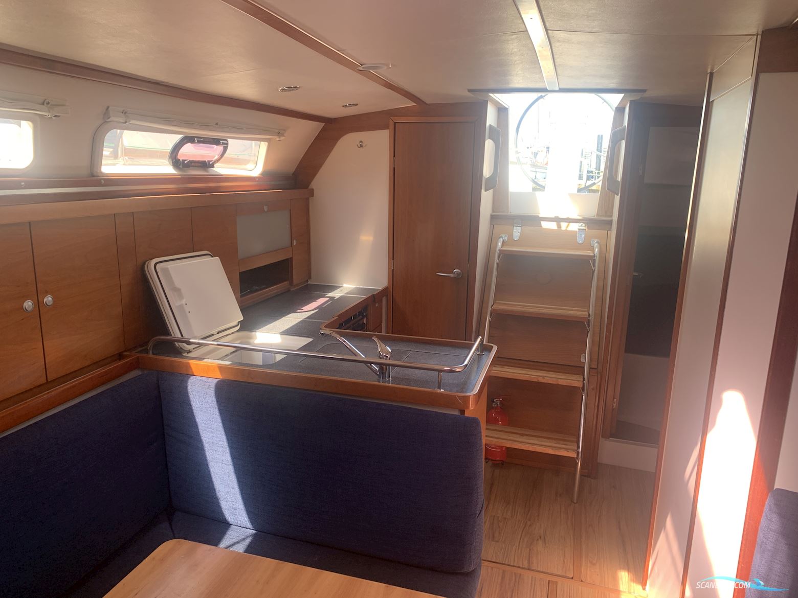 Hanse 370