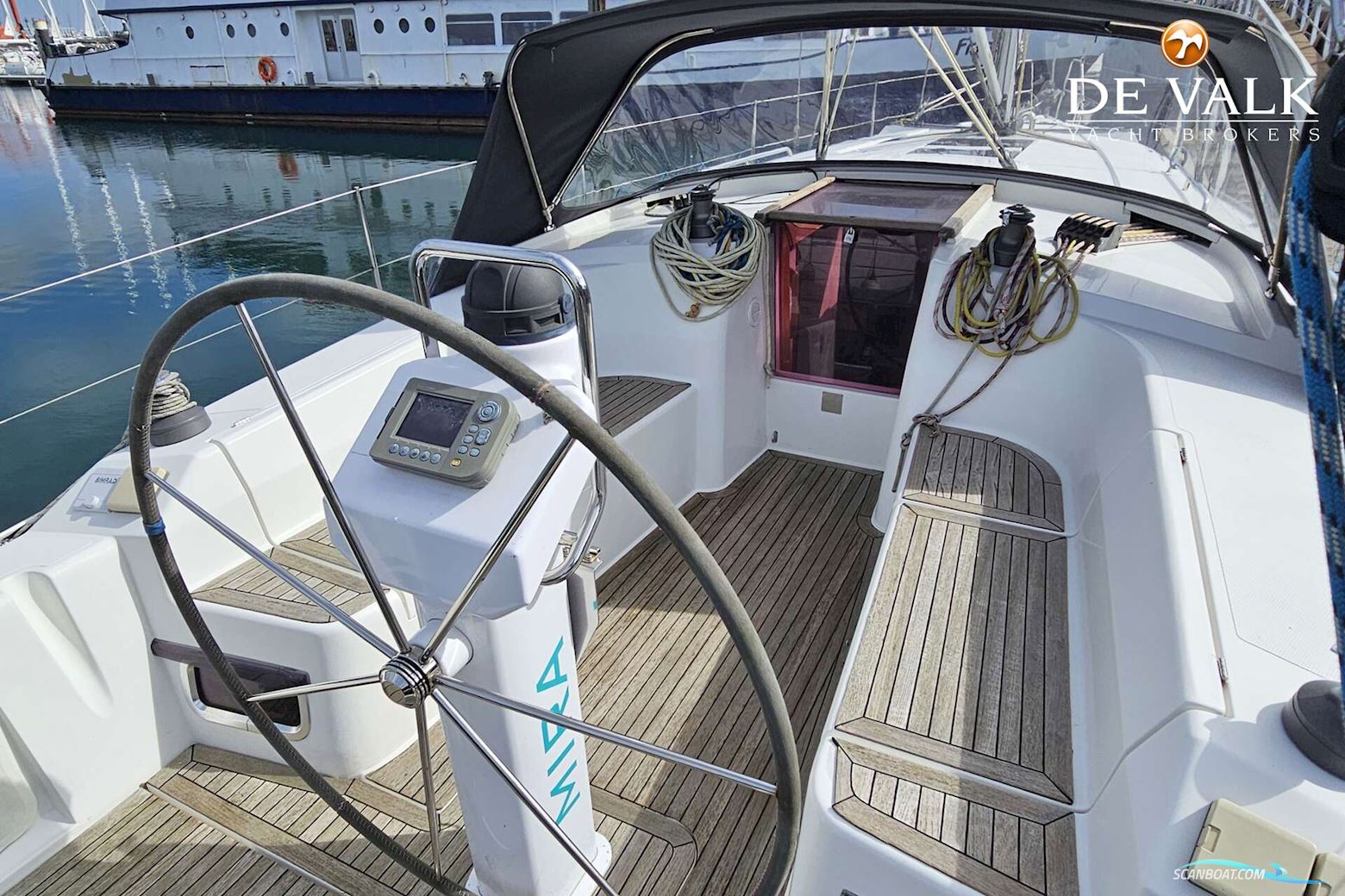Hanse 375