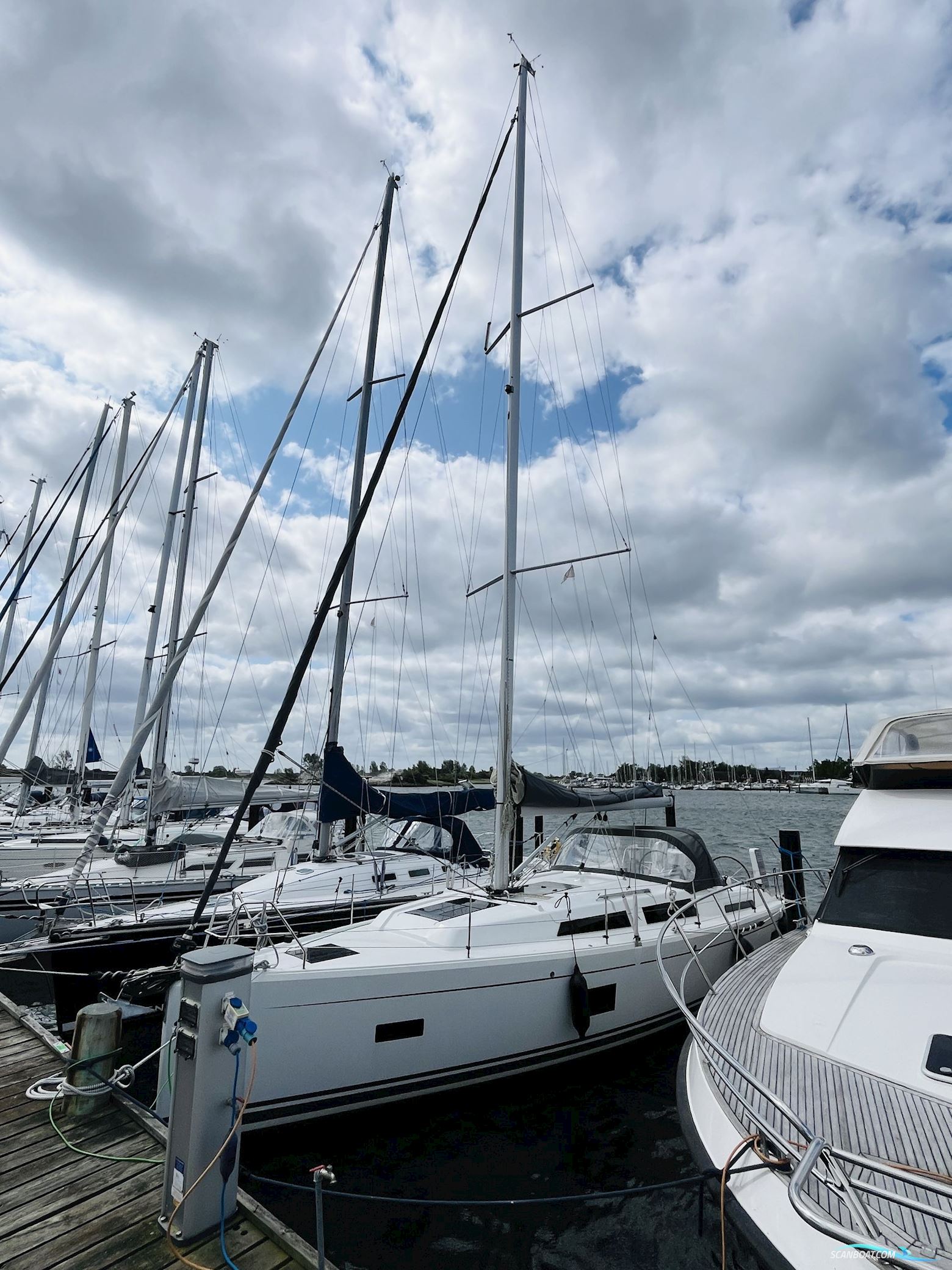 Hanse 388
