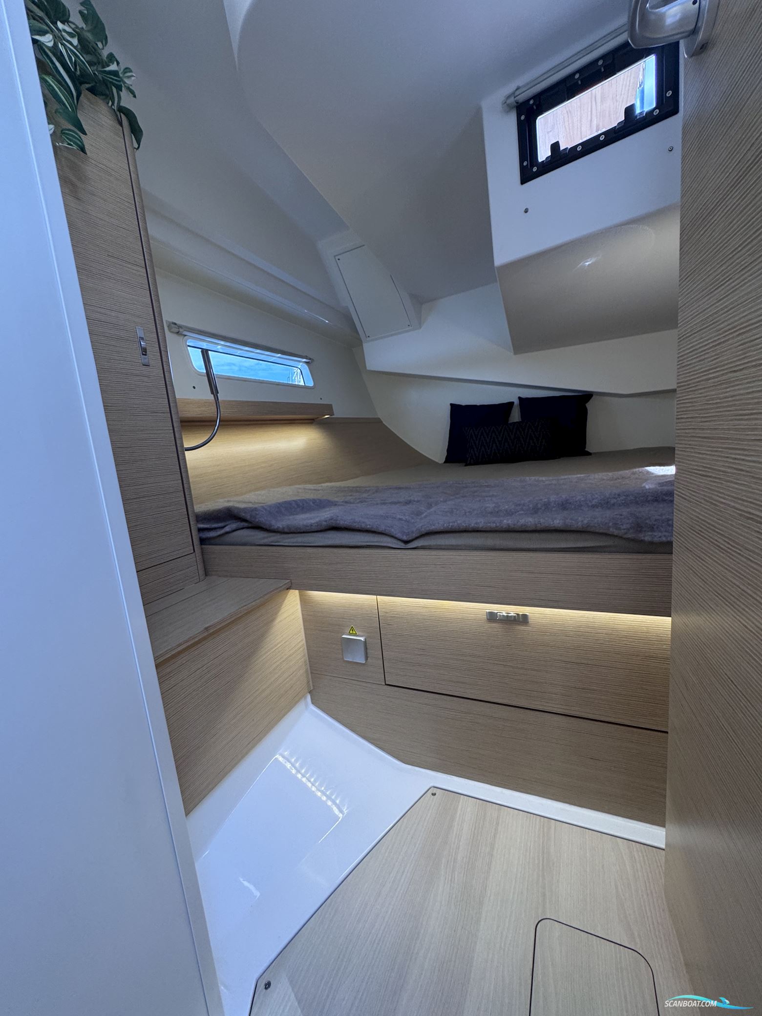 Hanse 410 Neu Auf Bestellung, Segelklar zu Wasser Inkl. Primer & Antif