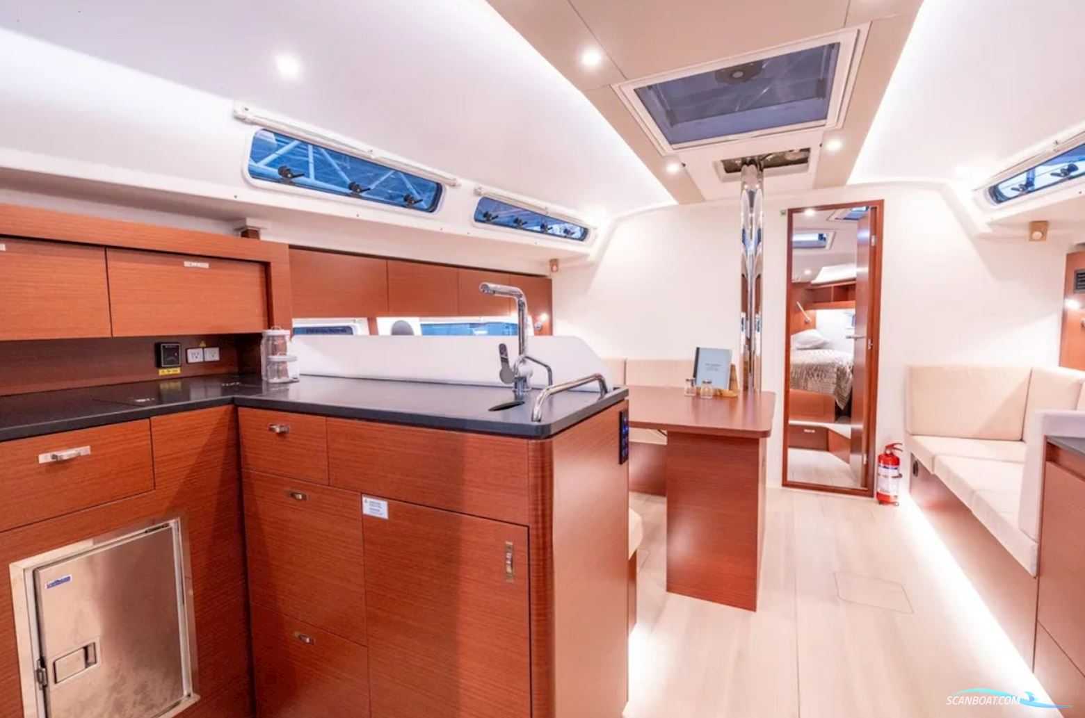 Hanse 410