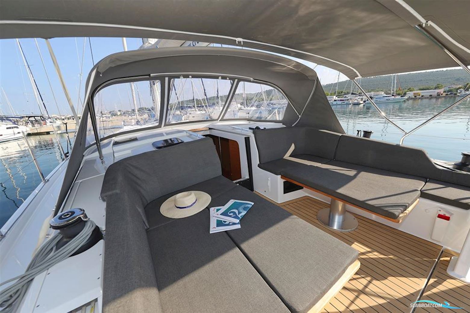 Hanse 410