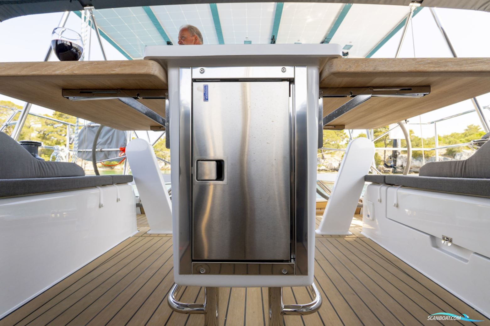 Hanse 410