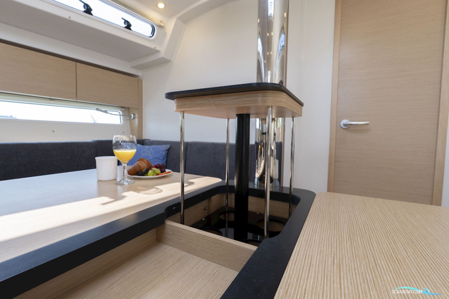 Hanse 410