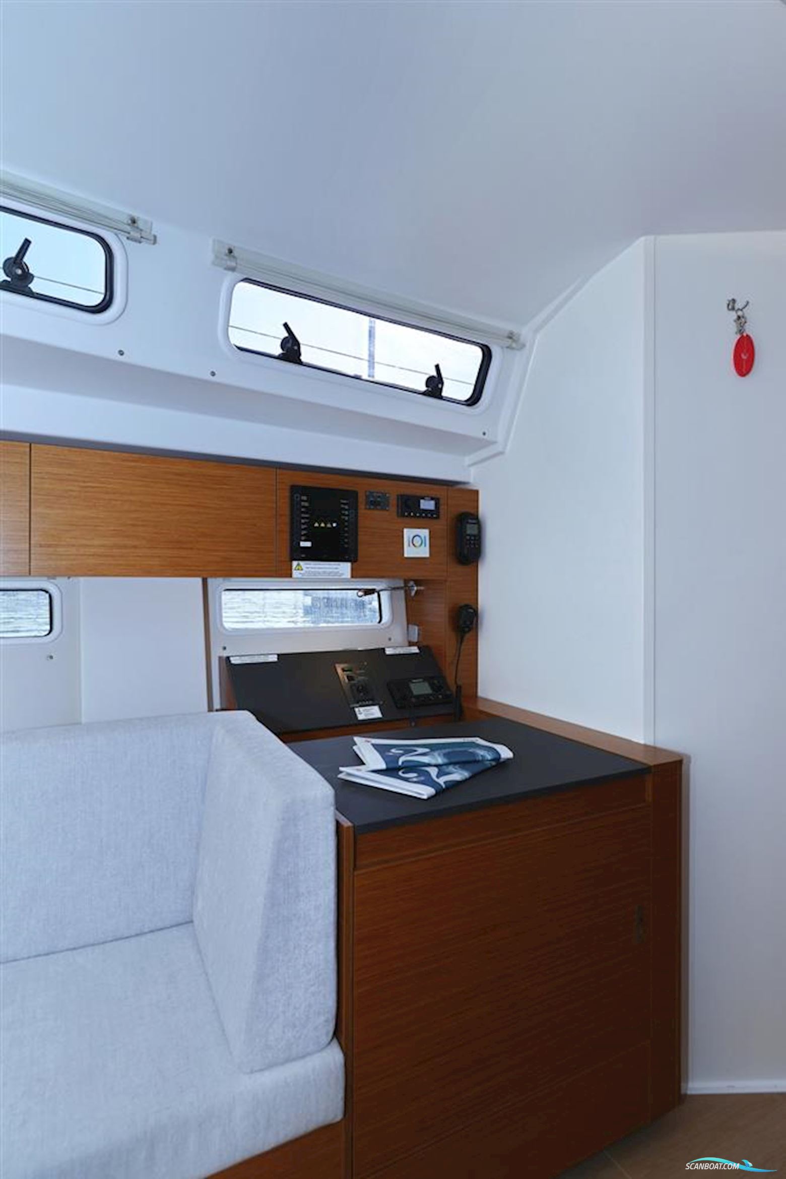 Hanse 410