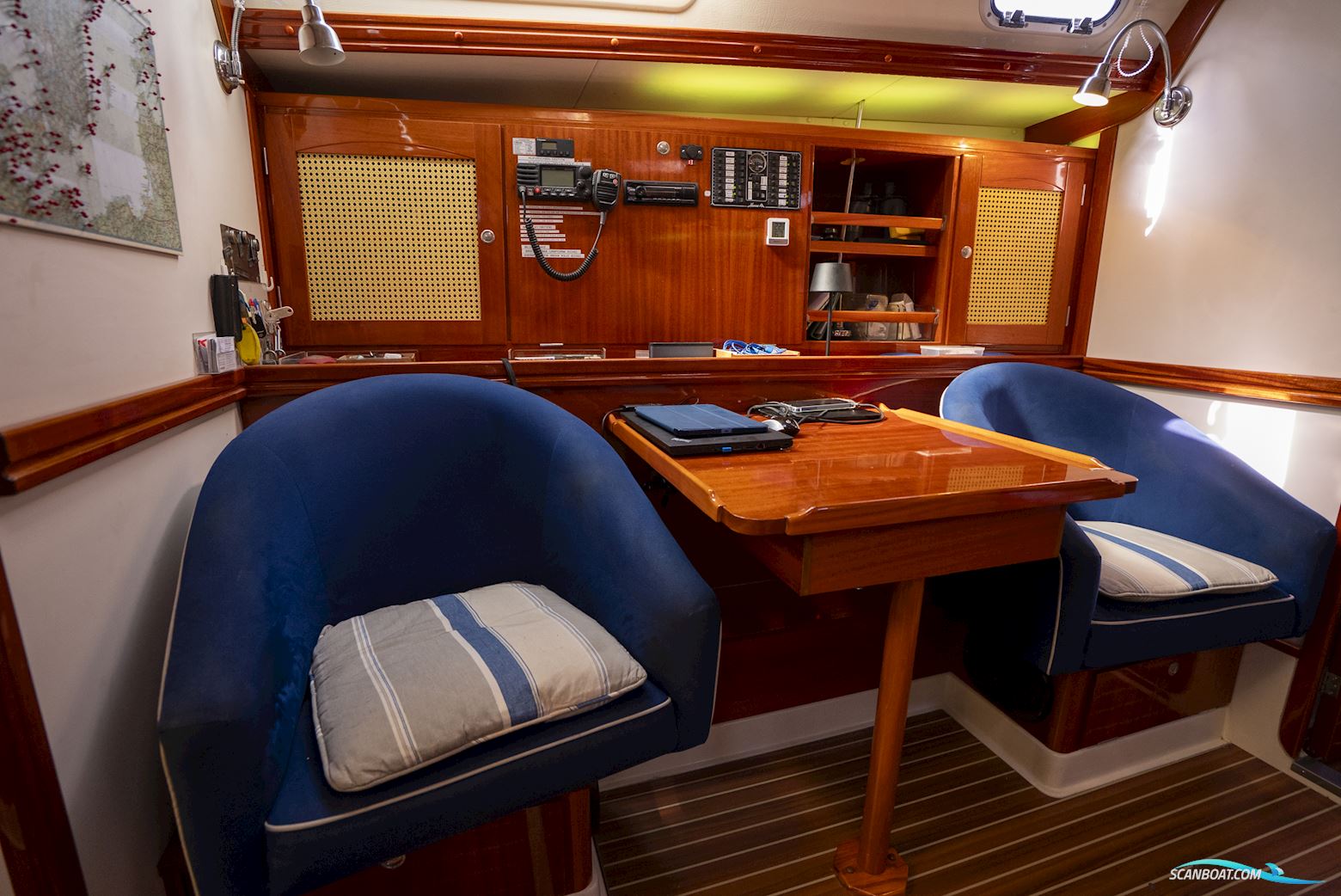 Hanse 411