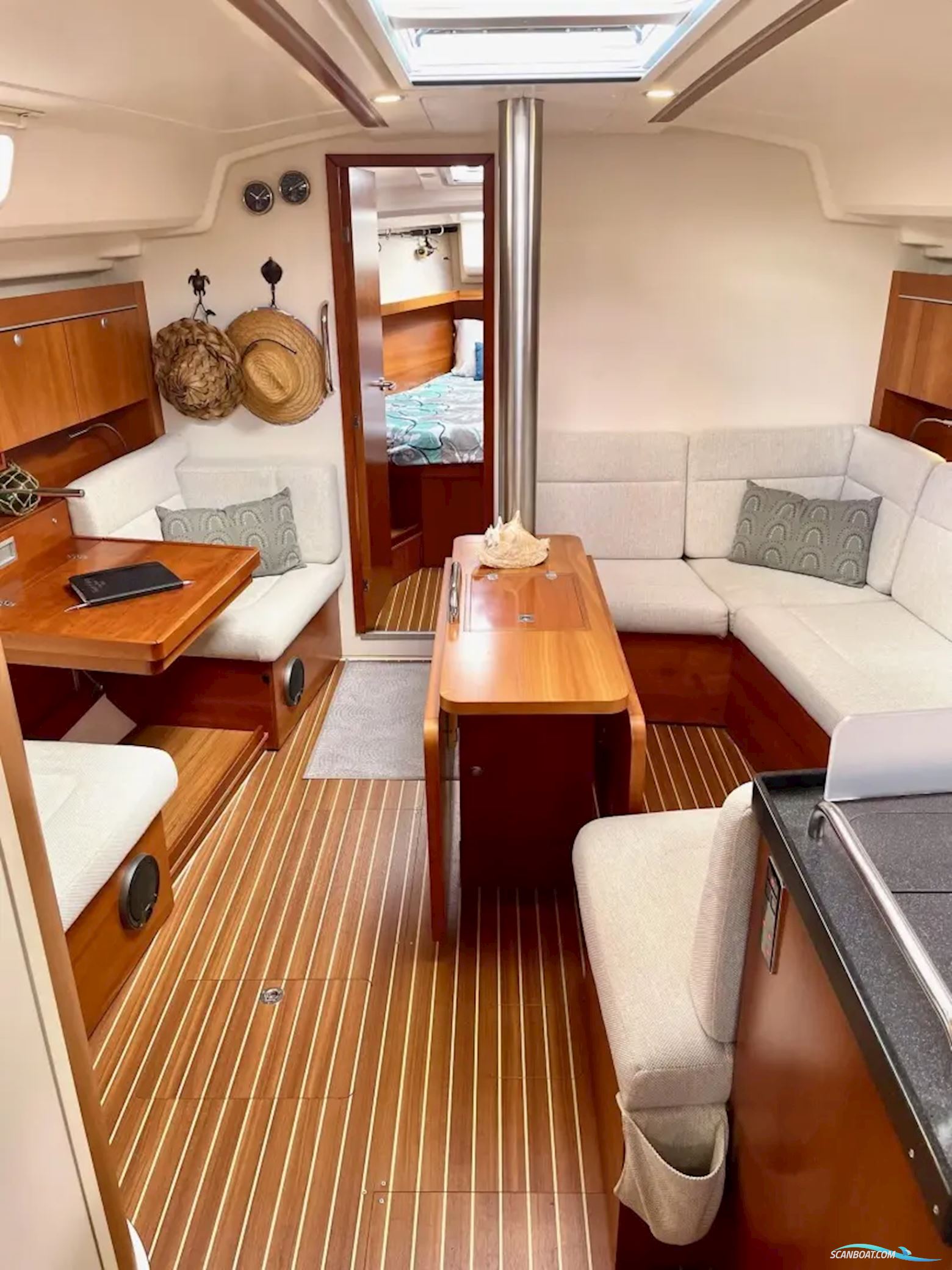 Hanse 415