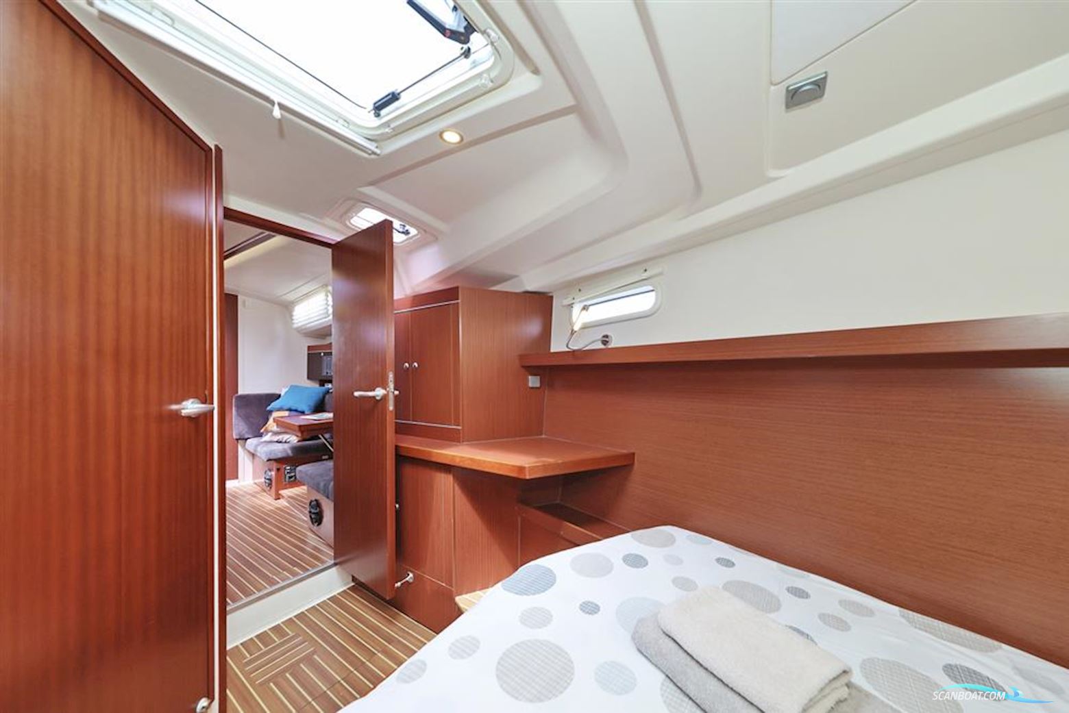 Hanse 415