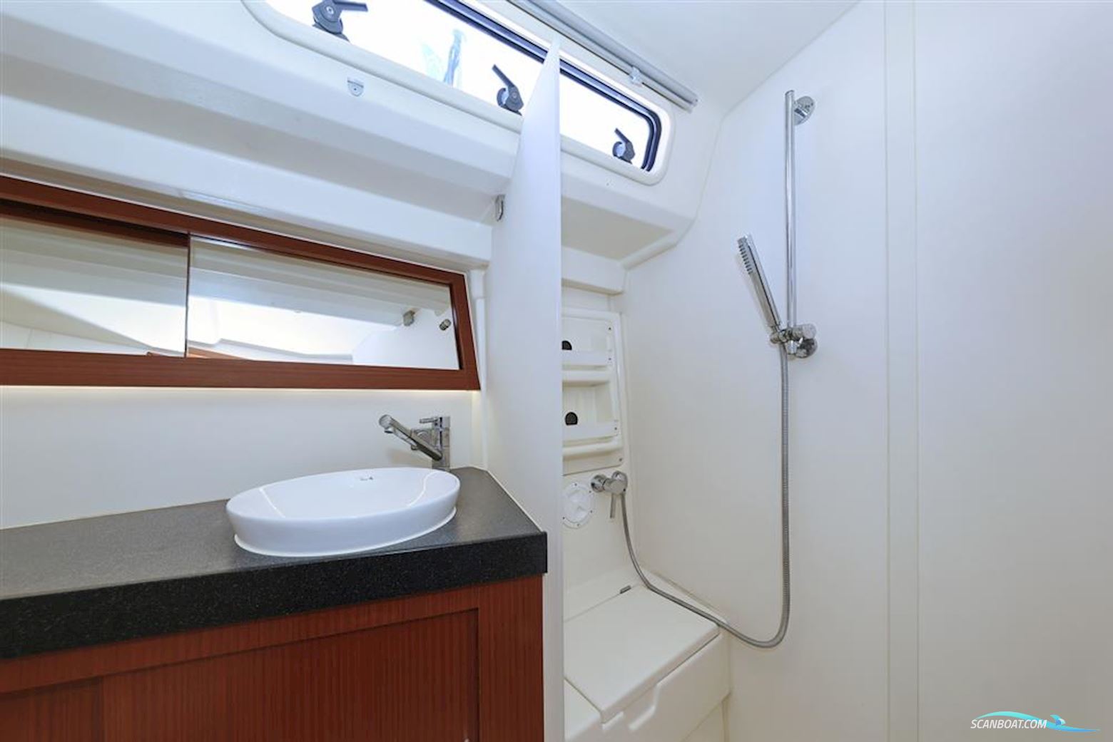Hanse 415