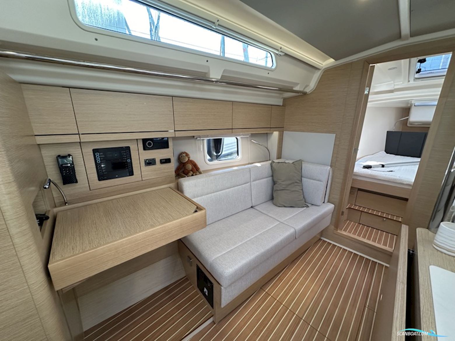 Hanse 418