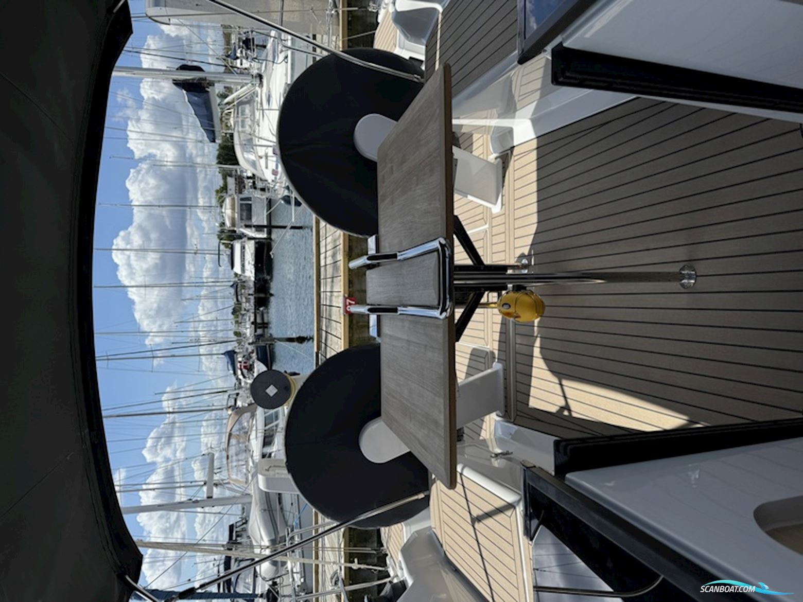 Hanse 418